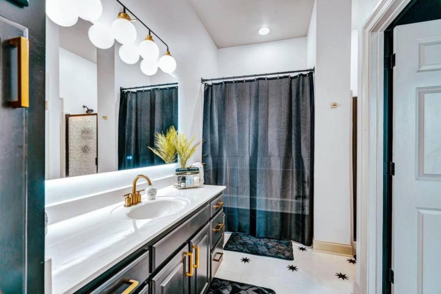 Stylish & Romantic Home, Long-Term Friendly, King Батон-Руж Экстерьер фото